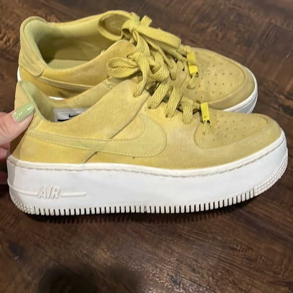 Nike Shoes - Nike Air Force 1